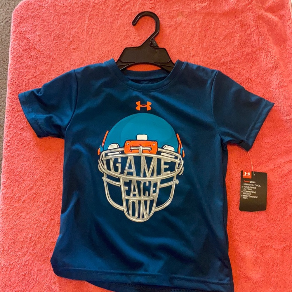 Nwt under armour shirt. Heat gear